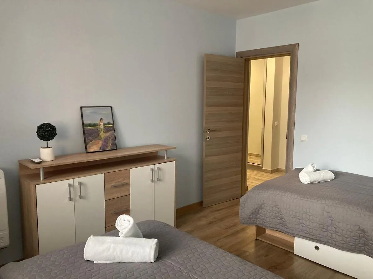 Victor'S Suite , With Private Parking Varna Apartment